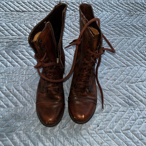 Steve Madden brown combat boots size 6.5 - Picture 2 of 4